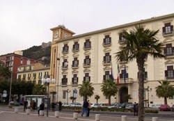 palazzoprovinciasalerno_gra.jpg palazzoprovinciasalerno_gra.jpg