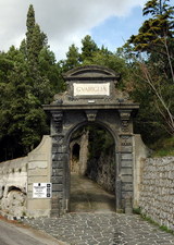 villa-guarriglia-ingresso1.jpg